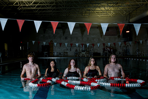 ACHS Swim Seniors Class of 22-4596