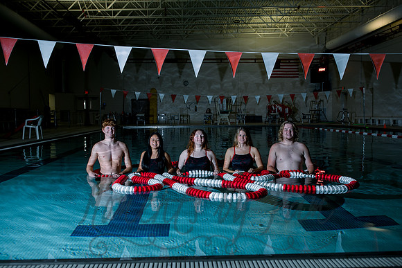 ACHS Swim Seniors Class of 22-4598